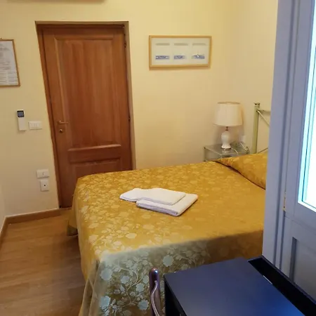 伯圣塔玛丽亚酒店 酒店